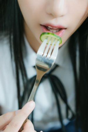 伊人电影色色_1080高清完整版播放