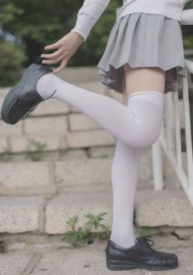 少妇雪白大腿丰满呻吟_HD全集在线观看