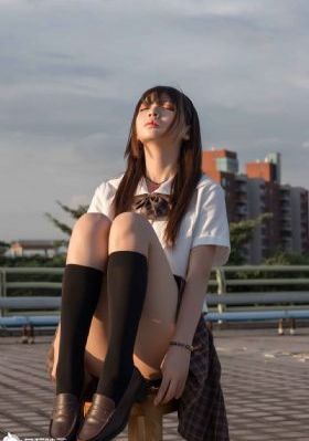 校花穿白丝在教室呻吟小说_1080P高清电影在线