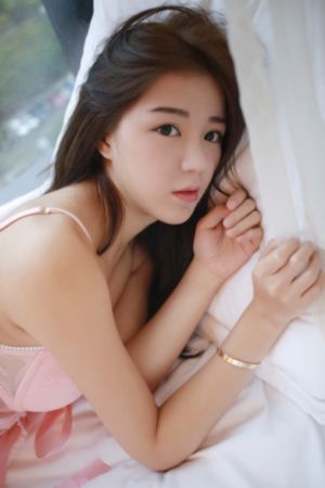 手伸到你的衣服里说要你_免费高清在线观看