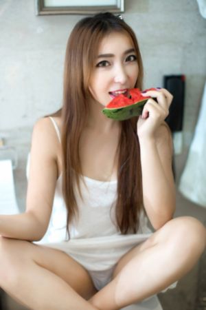 熊孩子穿妈妈的皮皮物_720全集免费播放
