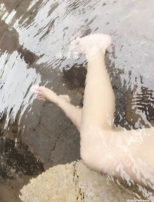 沐浴一区二区美女换衣裸体_高清高清在线观看