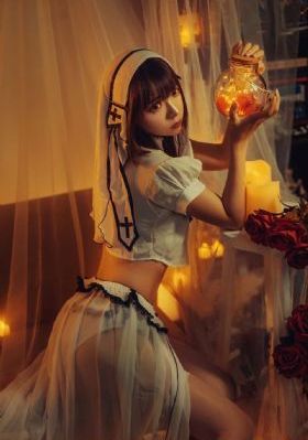 新婚女领导丰满紧窄小说_英文版字幕